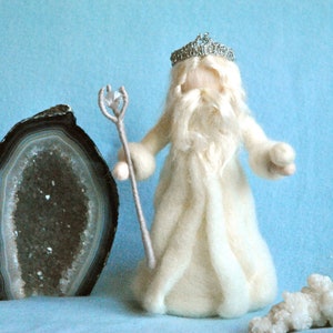Waldorf inspired Needle felted /Standing doll: King Winter with crown image 2