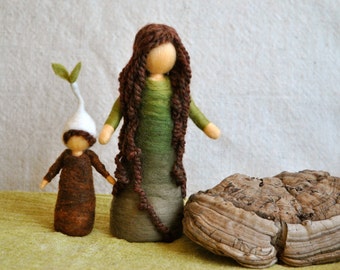 Waldorf inspired needle felted dolls: Mother Earth and Her Child