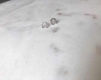 Orecchini a ferro di cavallo portafortuna in argento