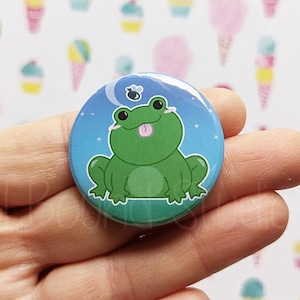Bouton Chibi Grenouille mignonne de 1,5 pouce