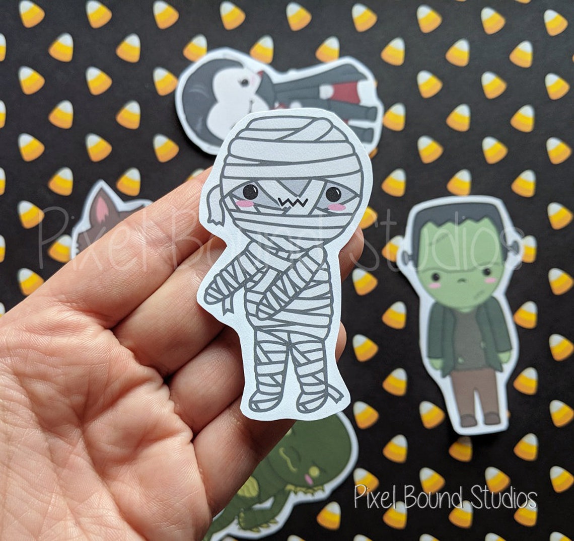 folding paper monsters dracula mummy wolfman frankenstein folding paper monsters dracula mummy wolfman frankenstein