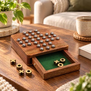 Handgjort träspel 2-i-1 patiens och tre-i-rad, klassiskt strategispel (14 cm)