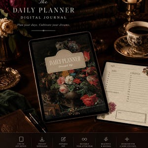 Könnte beinhalten: Ein digitales Tagesplaner-Journal, das auf zwei Tablets angezeigt wird. Das Cover zeigt ein dunkles Blumenstillleben mit einem Etikett, auf dem DAILY PLANNER Owned by: steht. Die Innenseite zeigt Datum, Aufgabenliste, Zeitplan und Dankbarkeits-Notizen.