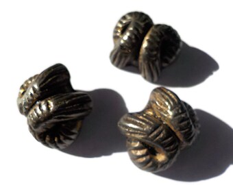 vintage buttons