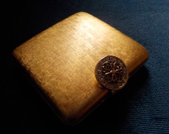 Avon Vintage Compact, Imperial Jewel.....Rhinestone Studded Clasp