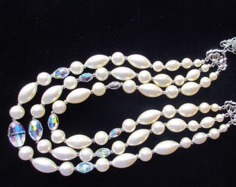 Laguna White Pearl Crystal Vintage Necklace