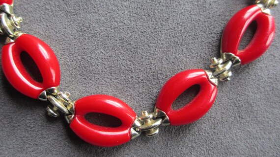 Red and Gold Thermoset Choker Vintage Necklace - image 2