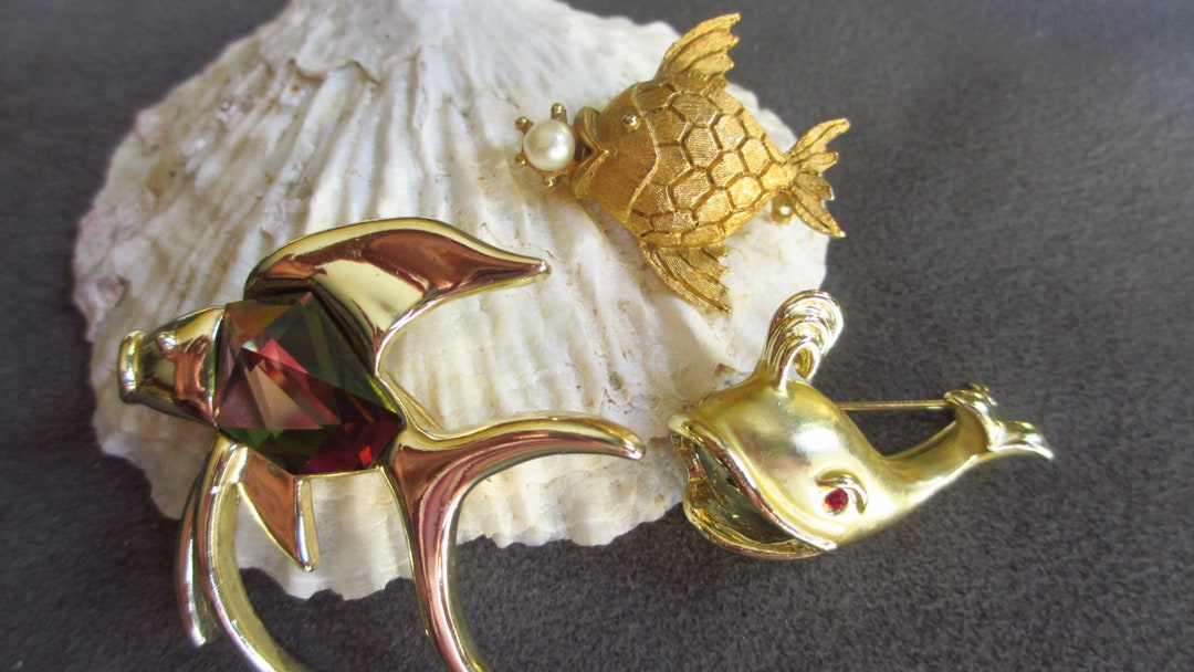 Three Darling Fish Pins Vintage Lot - Etsy