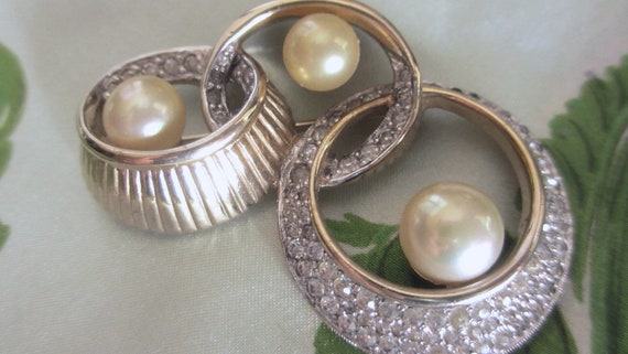 Jomaz Faux Pearl Pave Rhinestone Circle Pin Midce… - image 9