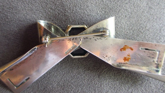 Art Deco Sterling Silver Retro Bow Pin Green Glas… - image 7