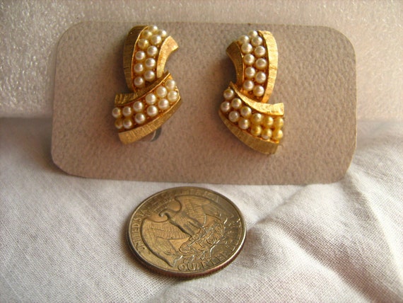 Coro Gold Tone and Seed Pearl Vintage Earrings Cl… - image 2