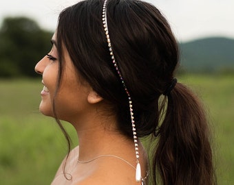 Fine couronne de mariée en argent avec cristaux irisés - Serre-tête fin avec perles en forme de larme et strass