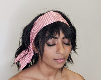 Houndstooth Print Head Wrap - Coral or Black and White - Twistable Bandana Hairband with Inner Wire - Dolly Bow Scarf