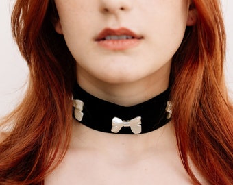 Retro 90s Velvet Choker with Bows - Black and White Lolita Style Jewelry