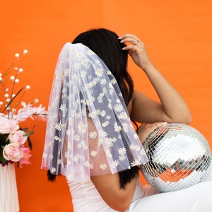 daisy print bridal veil