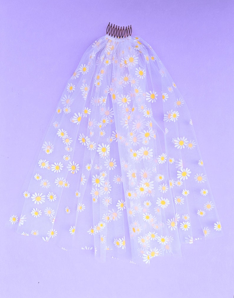 daisy print bridal veil