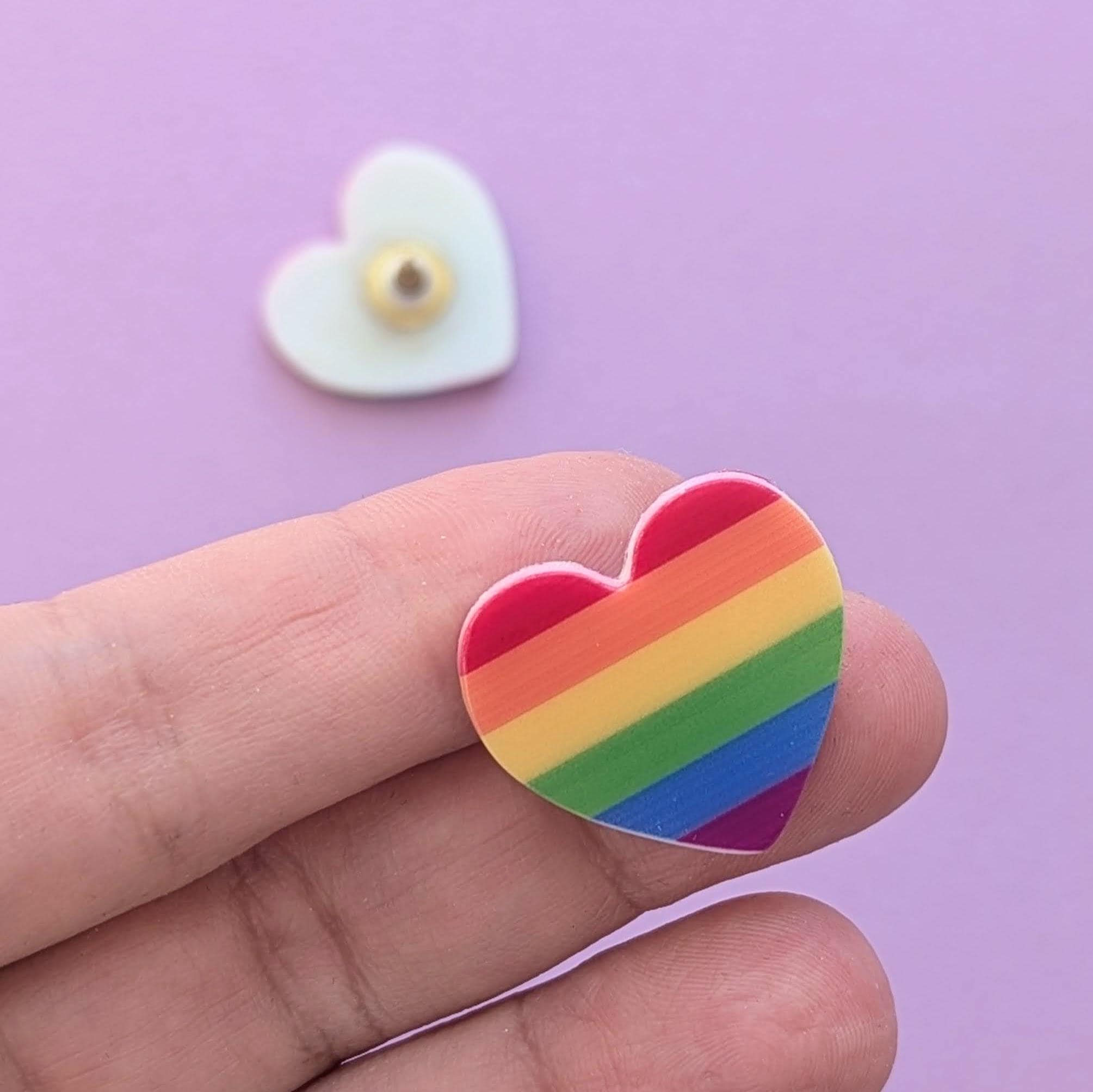 Cuore a Colori Lgbt. Cuore Colorato Di Arcobaleno. Gay Pride. Adesivo