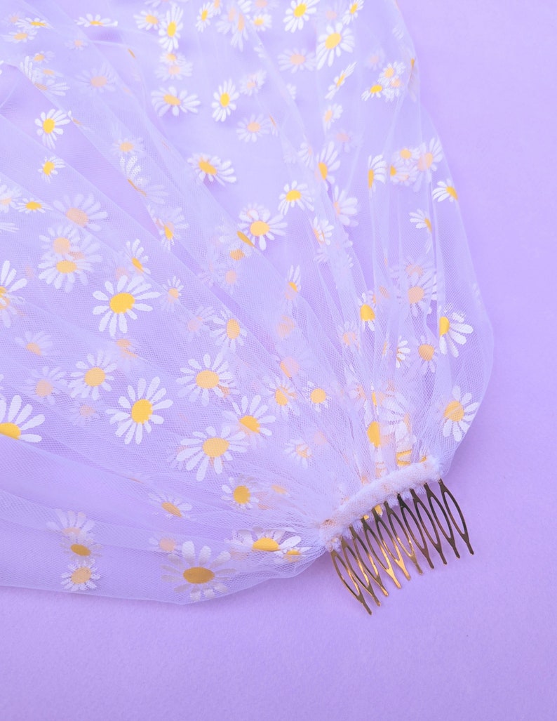 daisy print bridal veil