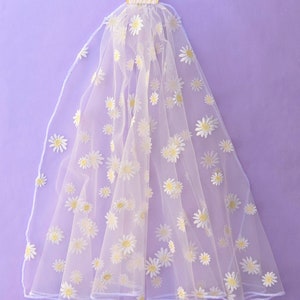 daisy print bridal veil