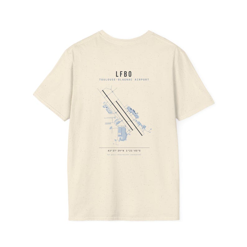 Individuell gestaltbares T-Shirt mit Flughafen-Startbahnkarte, ICAO-Code-Flugplatzlayout-T-Shirt (personalisiert) Bild 1