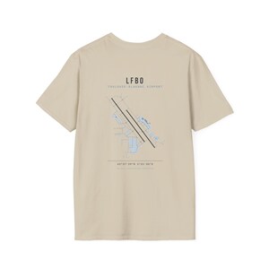 Individuell gestaltbares T-Shirt mit Flughafen-Startbahnkarte, ICAO-Code-Flugplatzlayout-T-Shirt (personalisiert) Bild 5