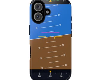 Könnte beinhalten: Eine Smartphone-Hülle mit einem künstlichen Horizont aus der Luftfahrt. Das Design zeigt eine Horizontlinie mit blauem Himmel und braunem Boden, weißen Neigungsskalen, einem gelben Flugzeugsymbol und dem Text FLT DIR ON oben.
