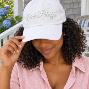 Haftowana czapka z daszkiem Oak Bluffs | Czapka Old Money Marthas Vineyard