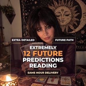 Puede incluir: Un anuncio de servicio de lectura de tarot con el texto: EXTRA DETAILED, FUTURE PATH, EXTREMELY 12 FUTURE PREDICTIONS READING, SAME HOUR DELIVERY. La imagen muestra a una persona sosteniendo cartas de tarot con varias cartas sobre una mesa.