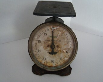 Vintage Landers, Frary & Clark Kitchen Scale