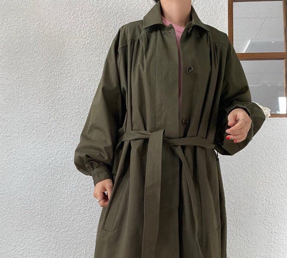 Raglan sleeve trench best sale coat