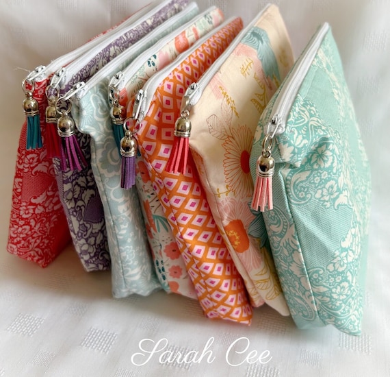 flower design travel toiletry bag Makeup Bag,Quilted Cosmetic Bag,Large Floral Make Up for Women,Cotton Makeup Bag Set,Flower Bag : Beauty & Personal Care Stay organized in style with the Dahlia Hanging Toiletry Bag Toiletry Bag For Women