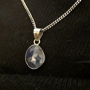 Beautiful Natural Blue Sapphire Sterling silver pendant and necklace