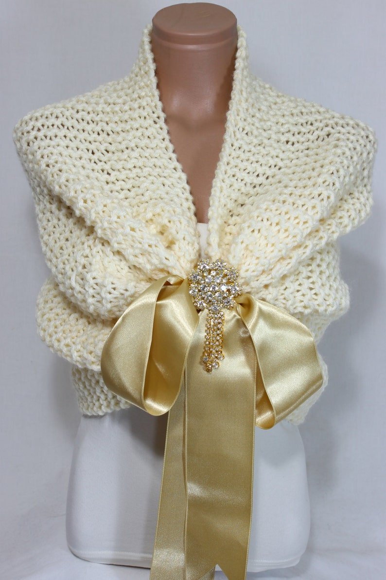 Clotted Cream Wedding Shawl Bridal Shawl Bridal Shrug Wedding Stole Hand Knit Shawl, Cream Capelet, Wedding Capelet, Bridesmaids Shawl image 2