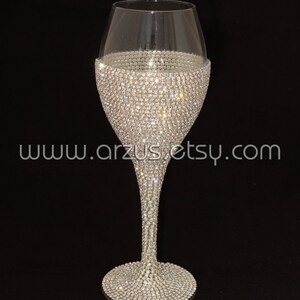 Custom Wedding Glasses Toasting Glasses Wine Glasses Toasting Flutes For Bride and Groom Table Settings Wedding Gift Decorations