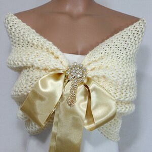 Clotted Cream Wedding Shawl Bridal Shawl Bridal Shrug Wedding Stole Hand Knit Shawl, Cream Capelet, Wedding Capelet, Bridesmaids Shawl image 3