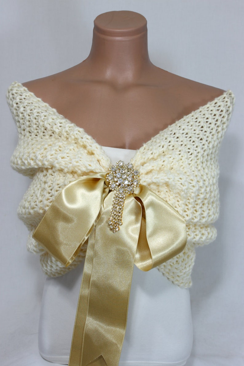 Clotted Cream Wedding Shawl Bridal Shawl Bridal Shrug Wedding Stole Hand Knit Shawl, Cream Capelet, Wedding Capelet, Bridesmaids Shawl image 3