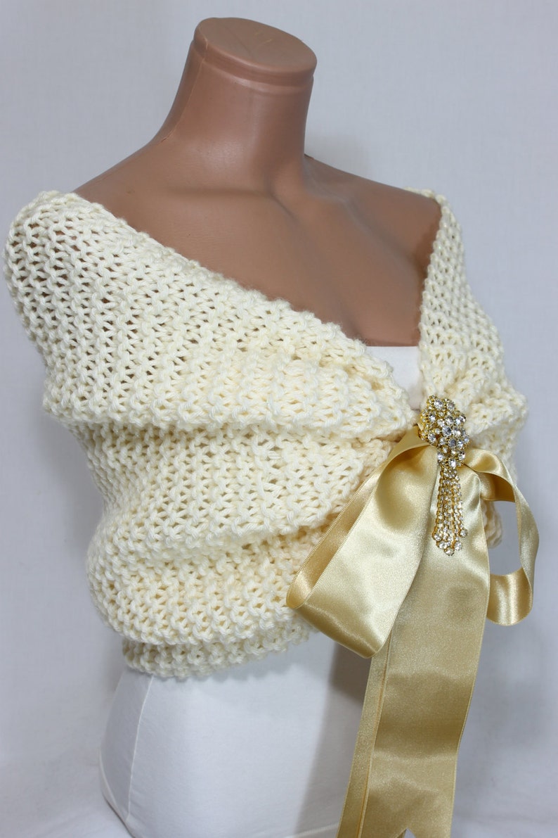Clotted Cream Wedding Shawl Bridal Shawl Bridal Shrug Wedding Stole Hand Knit Shawl, Cream Capelet, Wedding Capelet, Bridesmaids Shawl image 4