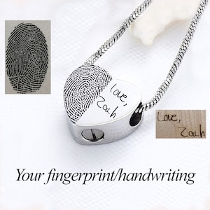 Personalized urn heart necklace. Heart urn. urn necklace. Urn heart necklace. Cremation ash heart necklace. Pet cremation necklace