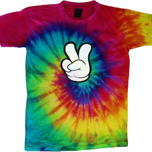 Tie dye t-shirt peace sign fingers