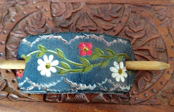 Vintage Painted Rawhide Leather Slide Barrette. Flowers  display picture 1