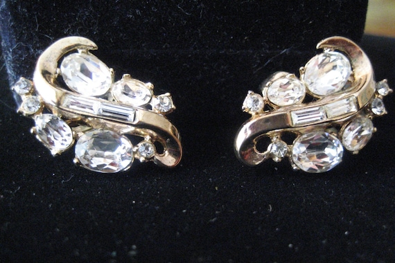 Simply Fabulous Bridal Earrings Crown Trifari Des… - image 1