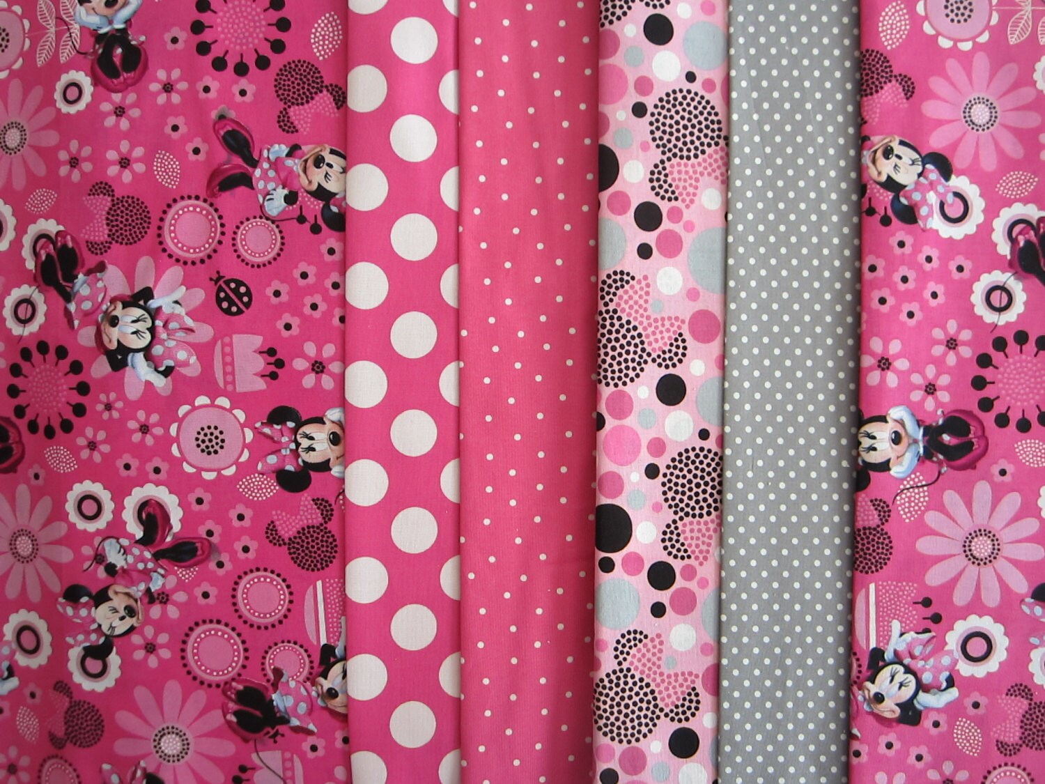 minnie mouse crib sheet