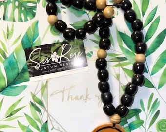 Collar con medallón de Yahvé