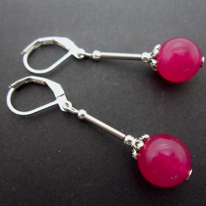 A pair of pretty pink jade bead leverback hook earrings. new.