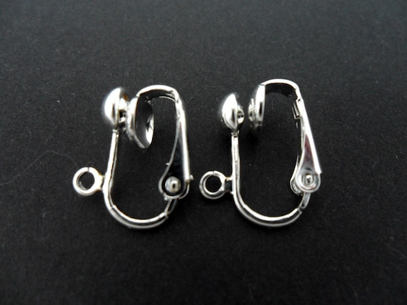 A Pair of Lever Back Non Pierced Ear Clips Clip on Silver Colour