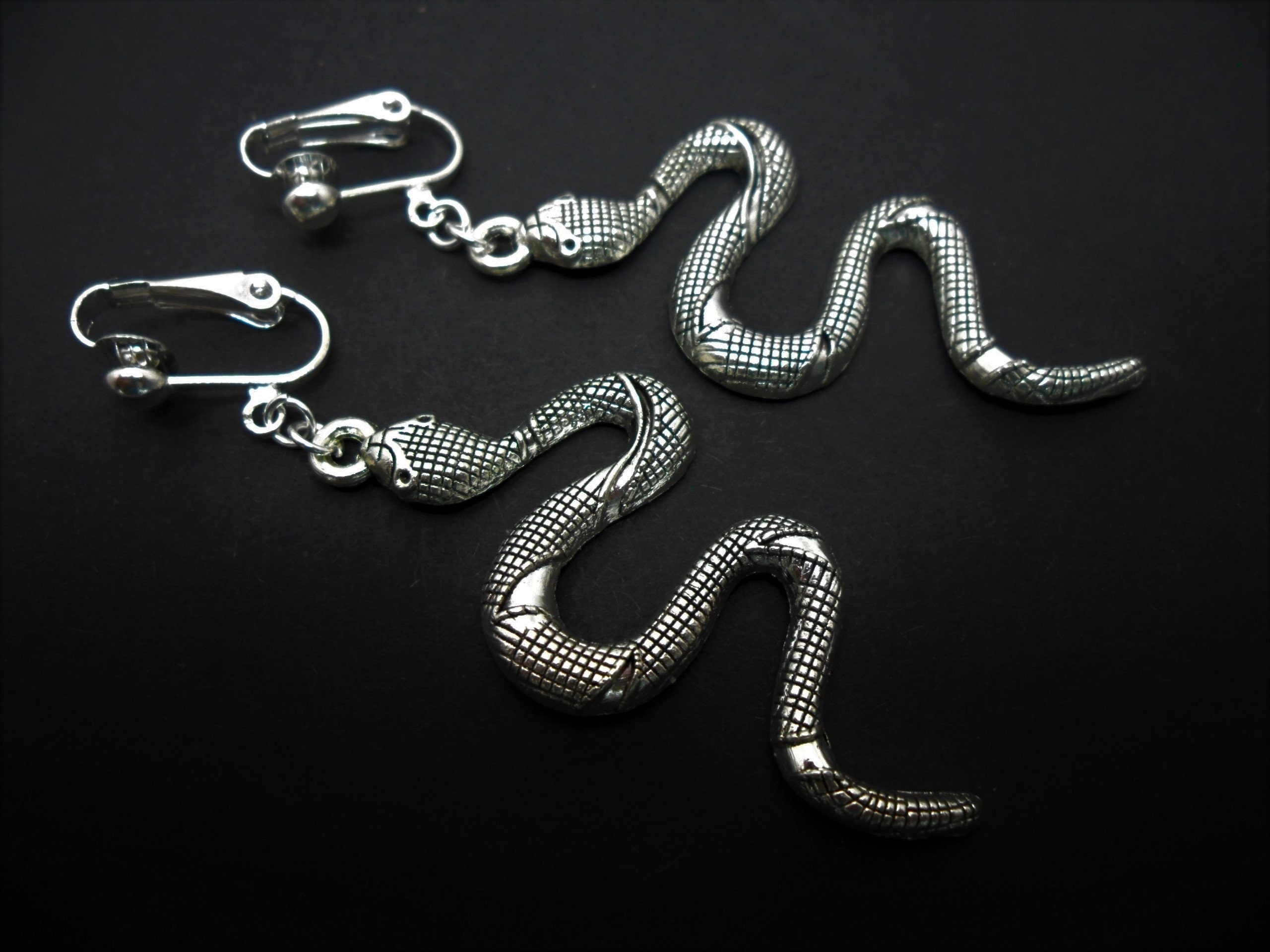 Boucles D'oreilles Clips Argentées Serpent Avec Strass - NEUF Avec étiquettes
