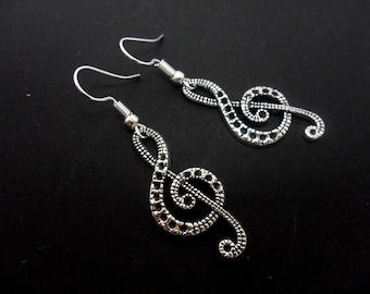 NEW. A PAIR TIBETAN SILVER MUSICAL NOTE TREBLE CLEF THEMED EARRINGS 
