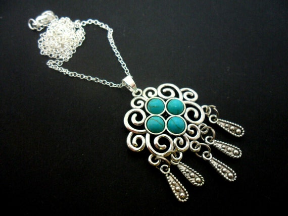 Collier Style Tibétain En Argent Tibétain - Gris - Longueur Mi-longue - Neuf Sans Emballage