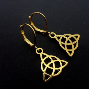 A pair of gold colour celtic knot dangly leverback hook earrings. new.