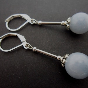 A pair of pretty grey jade bead leverback hook earrings. new.